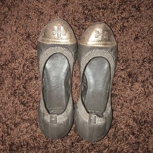BARELY WORN Tory Burch Flats